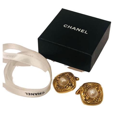 authentic chanel cufflinks.